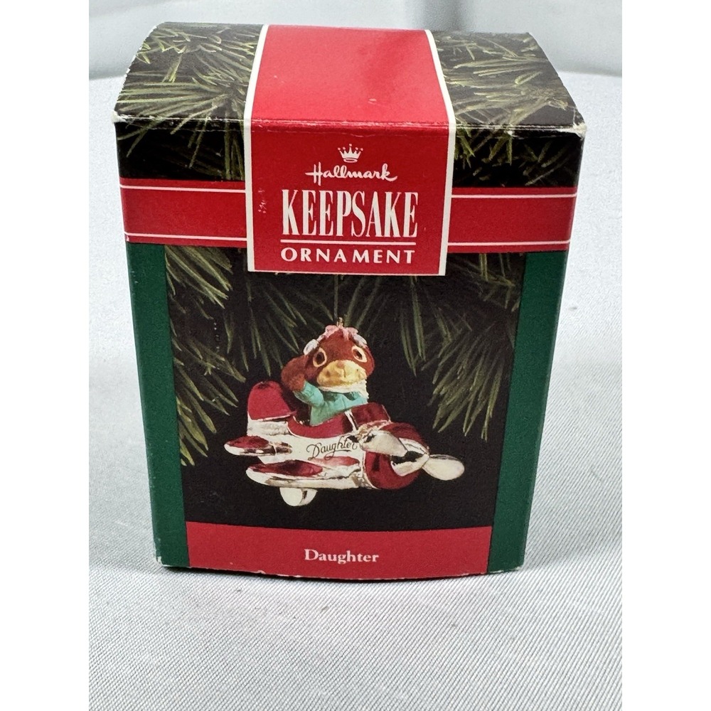 Vintage 1992โ Hallmark Keepsake "Daughter" Ornament